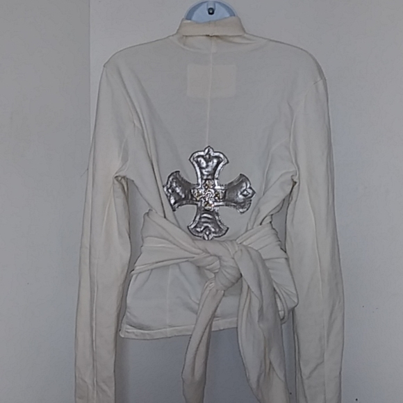 Twisted Heart Wrap Cardigan. - Picture 2 of 5